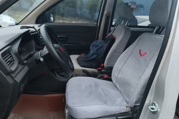 Used Wuling Hongguang V 2022 1.5L Jingqu Edition Electric-Assist LAR Left Front Seat