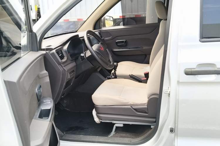 Used Wuling Hongguang V 2022 1.5L Jingqu Edition Electric-Assist LAR Left Front Seat