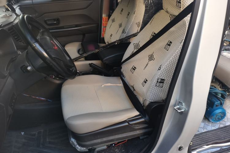 Used Wuling Hongguang V 2022 1.5L Jingqu Version Hydraulic Power Steering LAR Left Front Seat