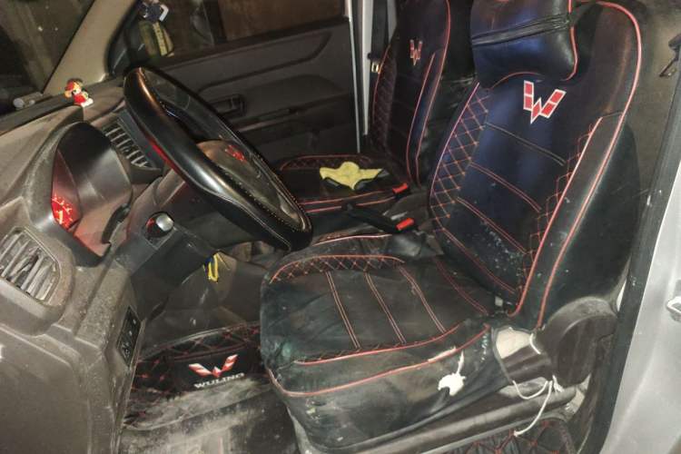 Used Wuling Hongguang V 2022 1.5L Jingqu Edition Electric-Assist LAR Left Front Seat