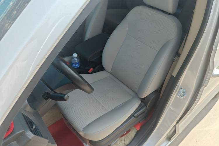 Used Wuling Hongguang V 2022 1.5L Enjoy Edition Electric-Powered LAR Left Front Seat