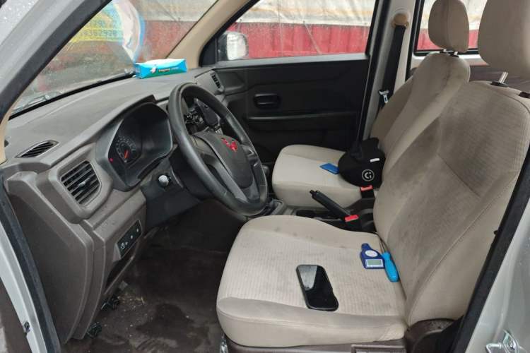 Used Wuling Hongguang V 2022 1.5L Jingqu Edition Electric-Assist LAR Left Front Seat