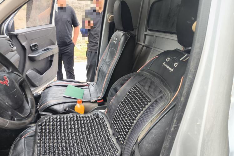 Used Wuling Hongguang V 2022 1.5L Jingqu Edition Enclosed-Window Vehicle with Hydraulic Power Steering LAR Left Front Seat