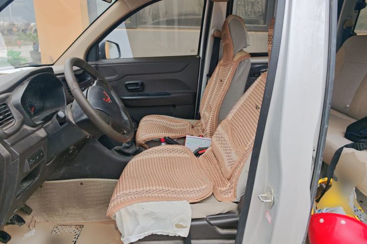 Used Wuling Hongguang V 2022 1.5L Jingqu Version Hydraulic Power Steering LAR Left Front Seat