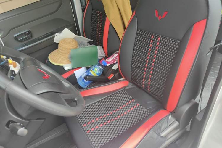 Used Wuling Hongguang V 2022 1.5L Jingqu Edition Electric-Assist LAR Left Front Seat