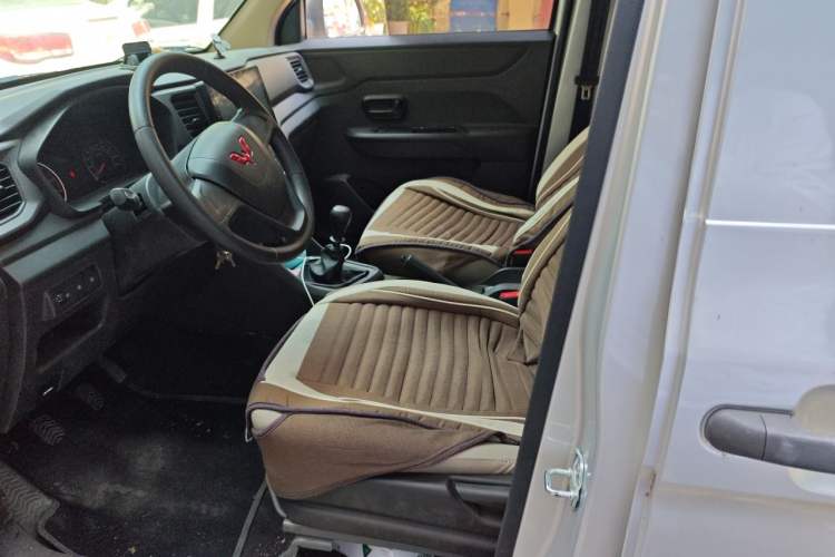 Used Wuling Hongguang V 2022 1.5L Jingqu Edition Electric-Assist LAR Left Front Seat