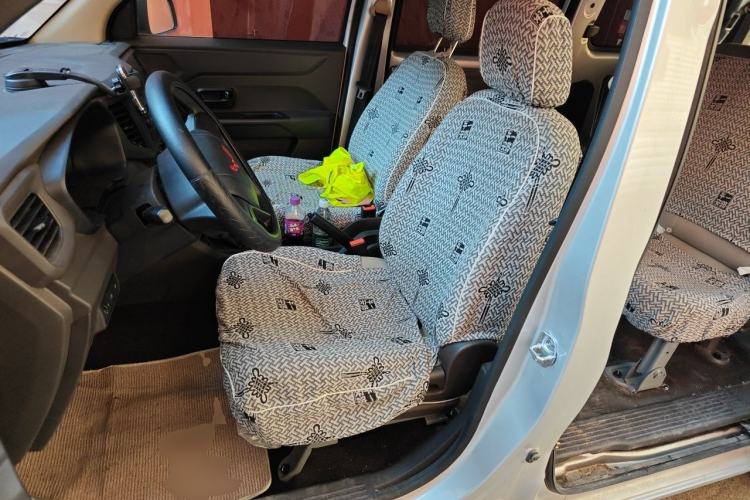 Used Wuling Hongguang V 2022 1.5L Jingqu Edition Electric-Assist LAR Left Front Seat