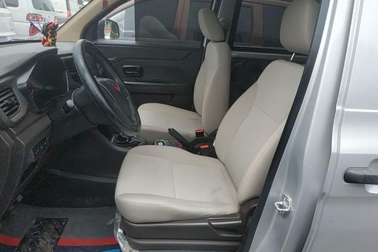 Used Wuling Hongguang V 2022 1.5L Jingqu Edition Electric-Assist LAR Left Front Seat