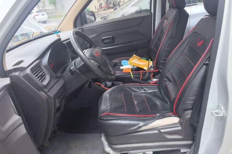 Used Wuling Hongguang V 2022 1.5L Jingqu Version Hydraulic Power Steering LAR Left Front Seat