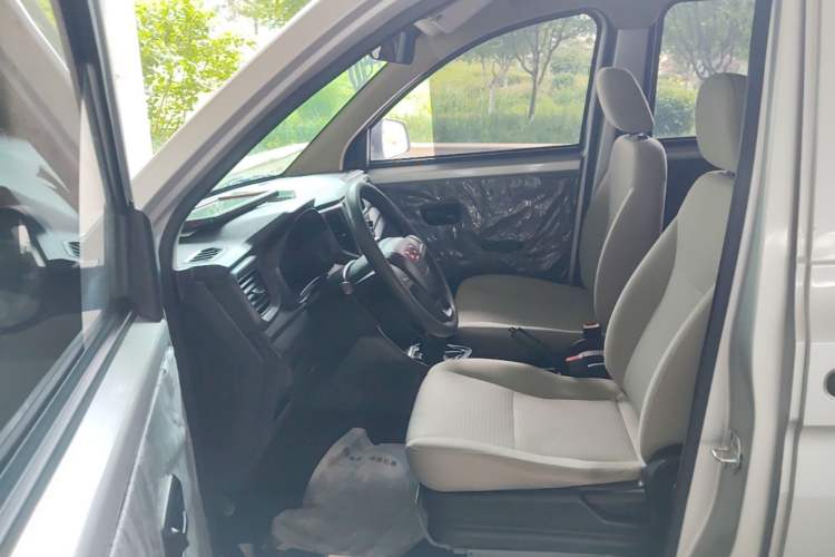 Used Wuling Hongguang V 2022 1.5L Jingqu Version Hydraulic Power Steering LAR Left Front Seat