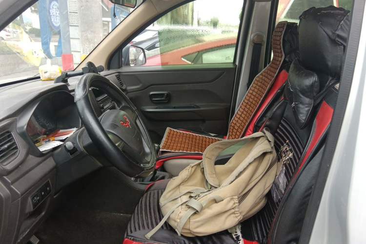 Used Wuling Hongguang V 2022 1.5L Jingqu Edition Electric-Assist LAR Left Front Seat