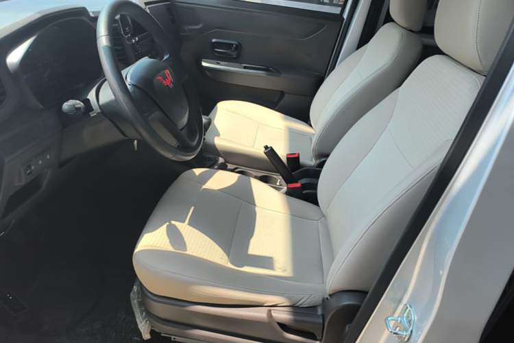 Used Wuling Hongguang V 2022 1.5L Jingqu Version Hydraulic Power Steering LAR Left Front Seat