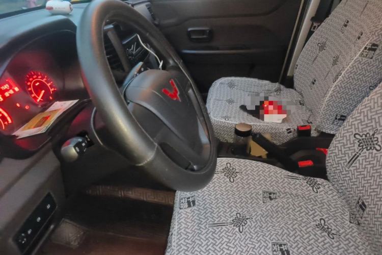 Used Wuling Hongguang V 2022 1.5L Jingqu Version Hydraulic Power Steering LAR Left Front Seat