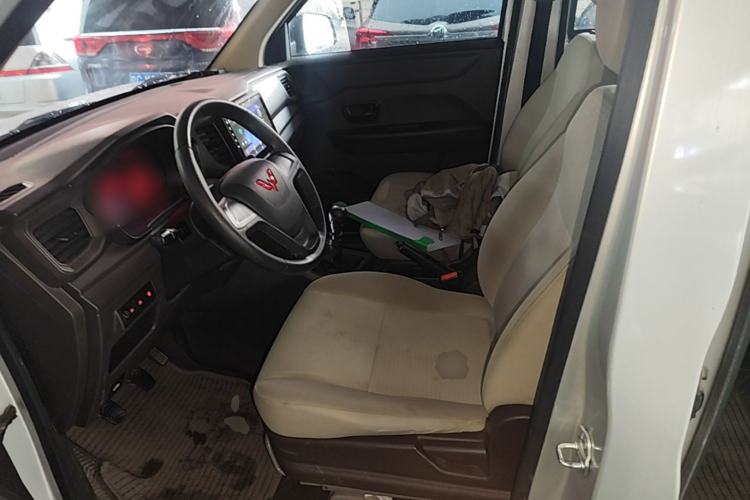 Used Wuling Hongguang V 2022 1.5L Jingqu Version Hydraulic Power Steering LAR Left Front Seat