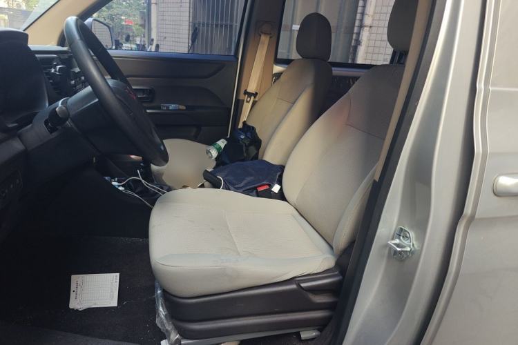 Used Wuling Hongguang V 2022 1.5L Enjoy Edition Hydraulic Power Steering LAR Left Front Seat