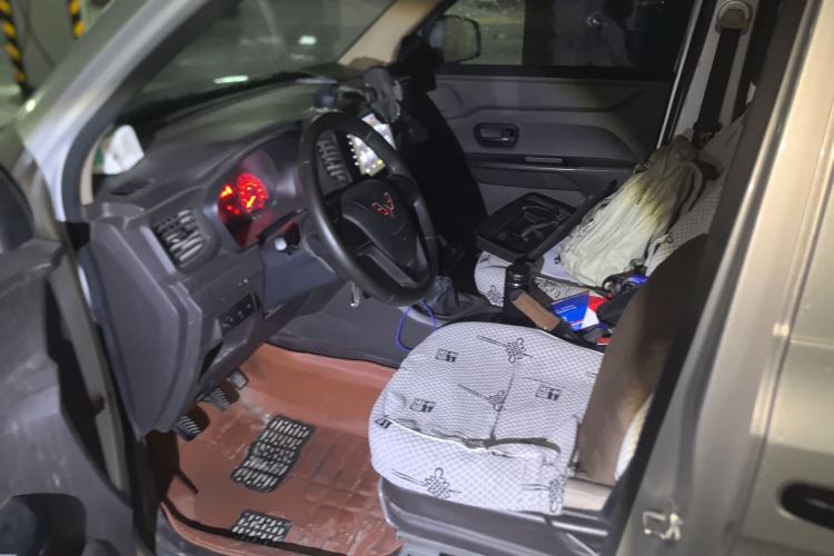 Used Wuling Hongguang V 2022 1.5L Jingqu Version Hydraulic Power Steering LAR Left Front Seat