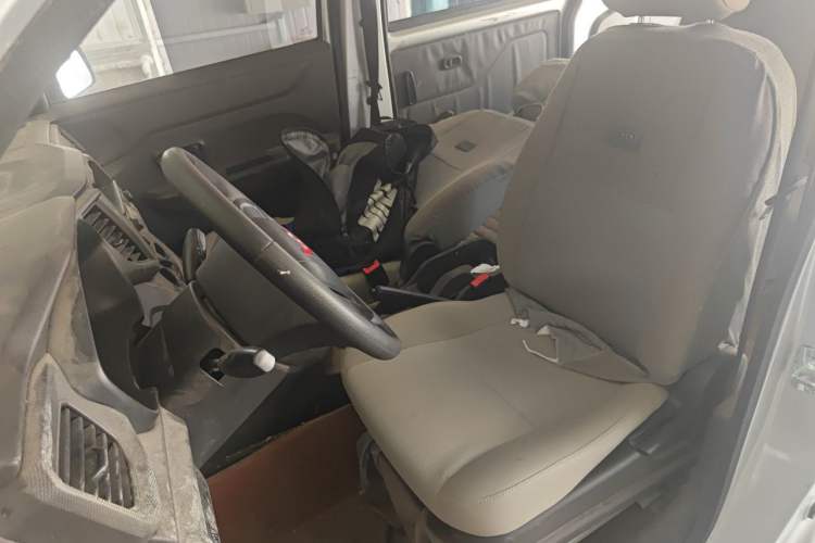 Used Wuling Hongguang V 2022 1.5L Jingqu Version Hydraulic Power Steering LAR Left Front Seat