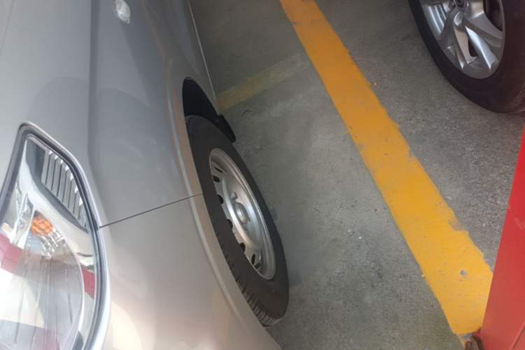 Used Wuling Hongguang V 2022 1.5L Jingqu Edition Electric-Assist LAR Left Front Wheel Hub