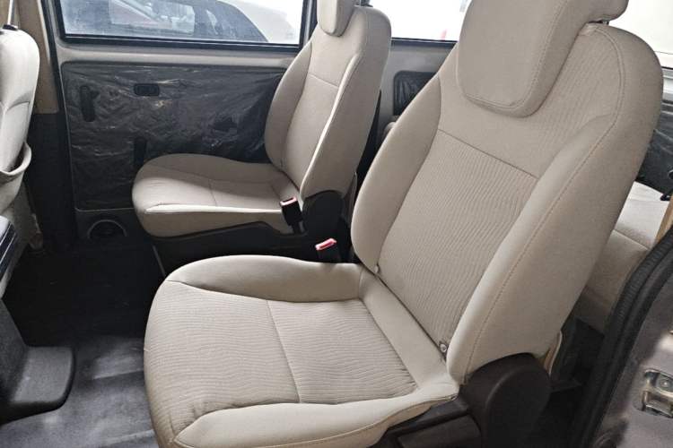 Used Wuling Hongguang V 2022 1.5L Enjoy Edition Electric-Powered LAR Left Rear Seat