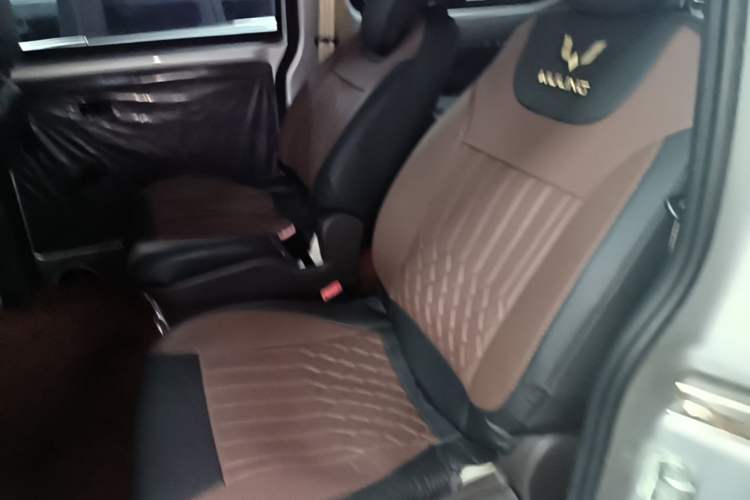 Used Wuling Hongguang V 2022 1.5L Enjoy Edition Electric-Powered LAR Left Rear Seat