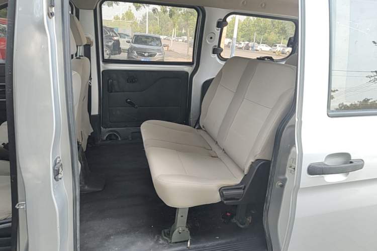 Used Wuling Hongguang V 2022 1.5L Jingqu Version Hydraulic Power Steering LAR Left Rear Seat