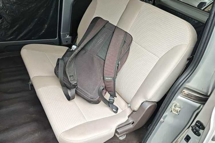 Used Wuling Hongguang V 2022 1.5L Jingqu Edition Electric-Assist LAR Left Rear Seat