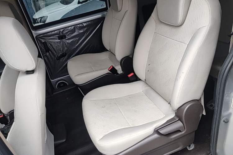 Used Wuling Hongguang V 2022 1.5L Enjoy Edition Electric-Powered LAR Left Rear Seat