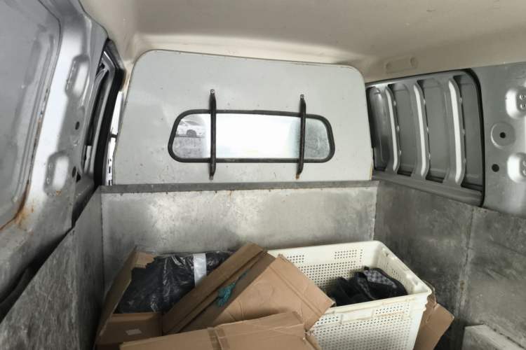 Used Wuling Hongguang V 2022 1.5L Jingqu Edition Enclosed-Window Vehicle with Hydraulic Power Steering LAR Left Rear Seat