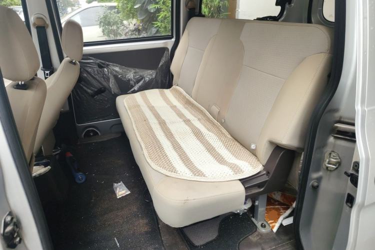 Used Wuling Hongguang V 2022 1.5L Jingqu Version Hydraulic Power Steering LAR Left Rear Seat