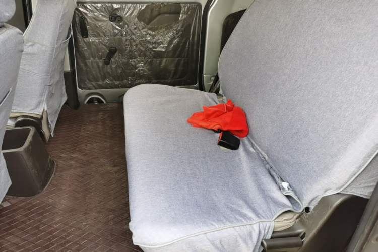 Used Wuling Hongguang V 2022 1.5L Jingqu Version Hydraulic Power Steering LAR Left Rear Seat