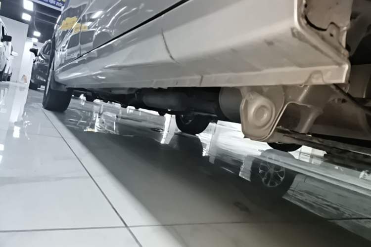 Used Wuling Hongguang V 2022 1.5L Enjoy Edition Electric-Powered LAR Left Side Sill