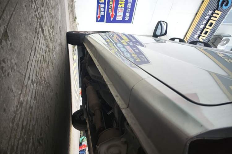 Used Wuling Hongguang V 2022 1.5L Jingqu Edition Electric-Assist LAR Left Side Sill