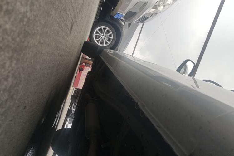 Used Wuling Hongguang V 2022 1.5L Jingqu Edition Electric-Assist LAR Left Side Sill