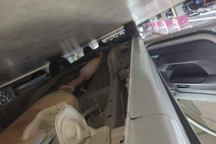 Used Wuling Hongguang V 2022 1.5L Jingqu Version Hydraulic Power Steering LAR Left Side Sill