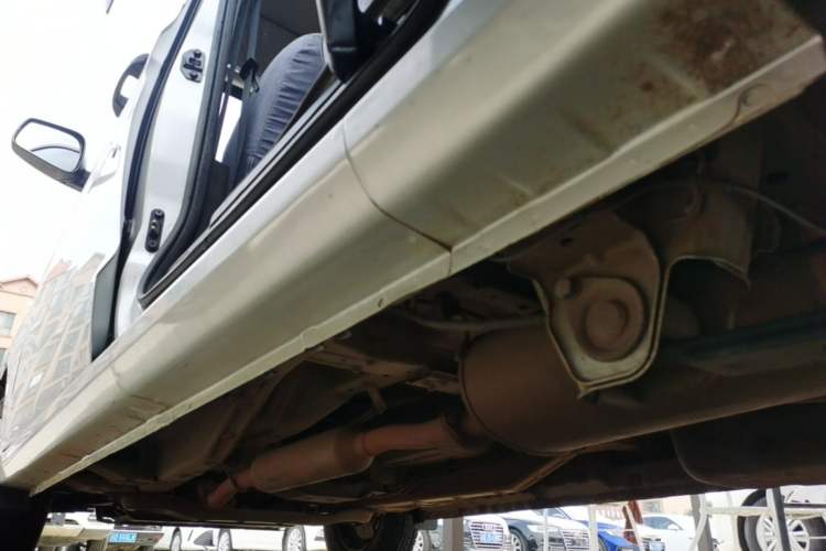 Used Wuling Hongguang V 2022 1.5L Jingqu Version Hydraulic Power Steering LAR Left Side Sill