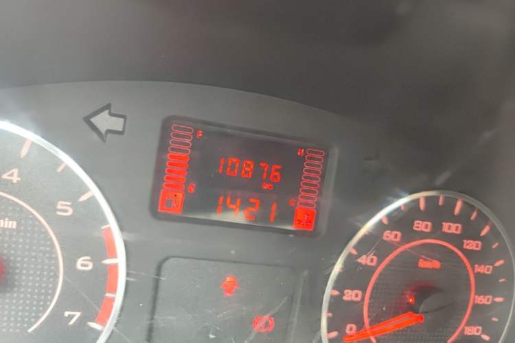 Used Wuling Hongguang V 2022 1.5L Jingqu Version Hydraulic Power Steering LAR Odometer Close Up