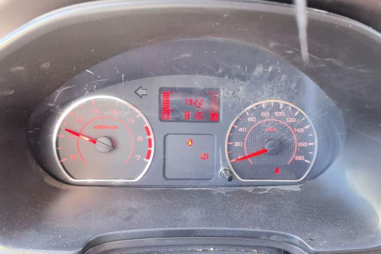 Used Wuling Hongguang V 2022 1.5L Jingqu Edition Electric-Assist LAR Odometer Close Up