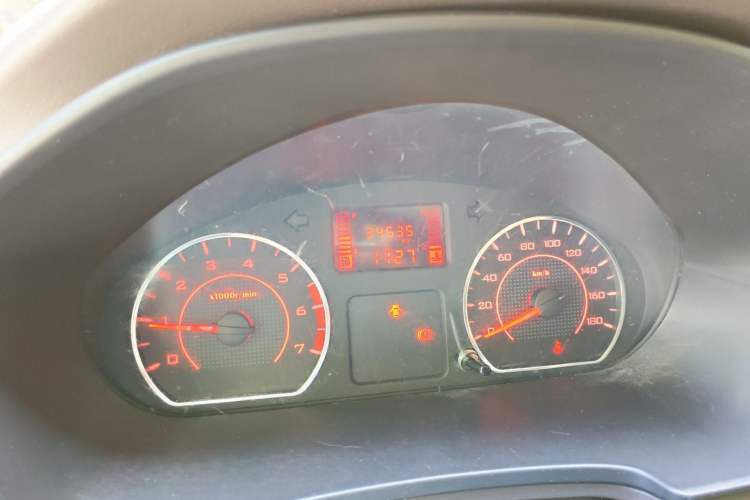 Used Wuling Hongguang V 2022 1.5L Jingqu Version Hydraulic Power Steering LAR Odometer Close Up