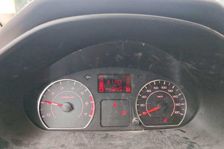 Used Wuling Hongguang V 2022 1.5L Jingqu Version Hydraulic Power Steering LAR Odometer Close Up