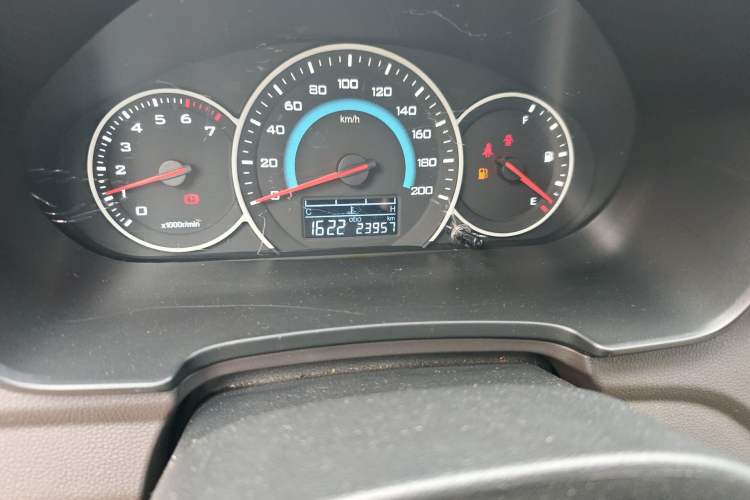 Used Wuling Hongguang V 2022 1.5L Enjoy Edition Electric-Powered LAR Odometer Close Up
