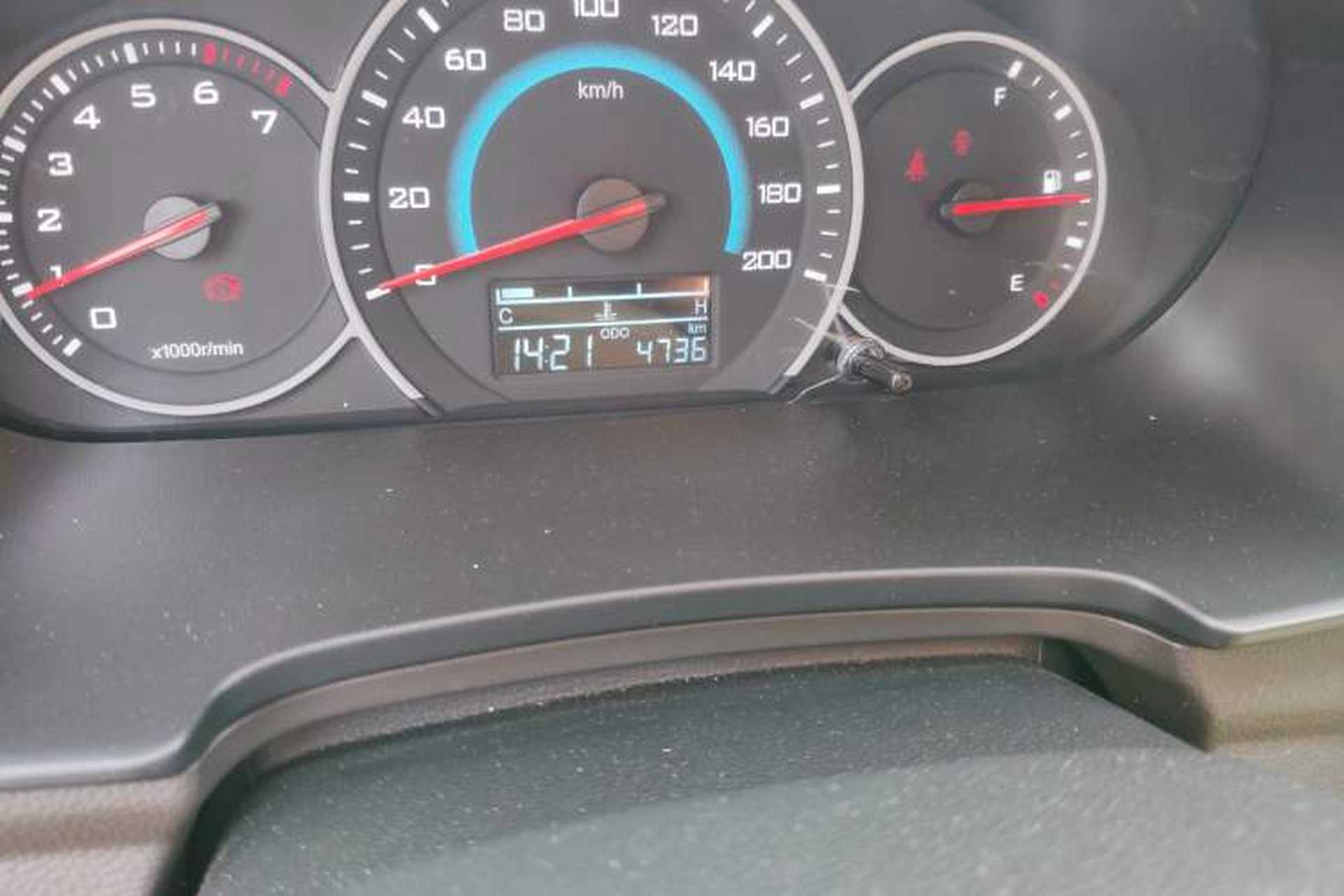 Used Wuling Hongguang V 2022 1.5L Enjoy Edition Electric-Powered LAR Odometer Close Up