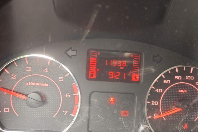 Used Wuling Hongguang V 2022 1.5L Jingqu Edition Electric-Assist LAR Odometer Close Up