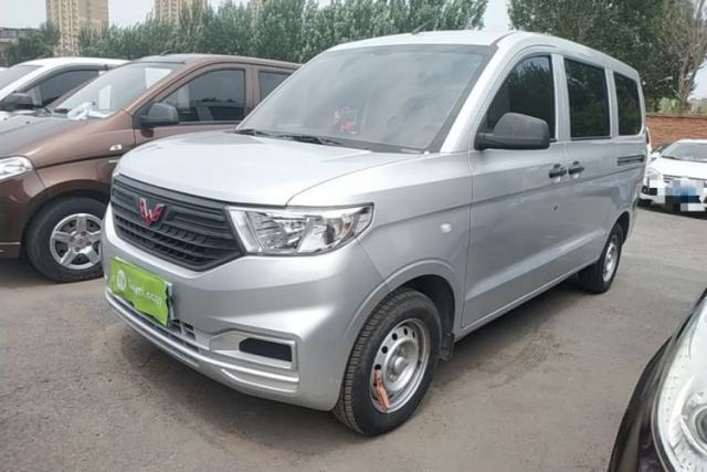 Used Wuling Hongguang V 2022 1.5L Jingqu Edition Electric-Assist LAR