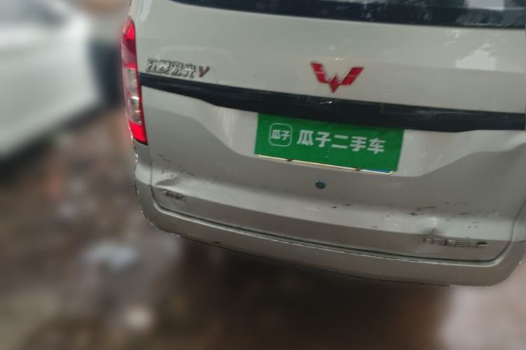 Used Wuling Hongguang V 2022 1.5L Jingqu Version Hydraulic Power Steering LAR Rear
