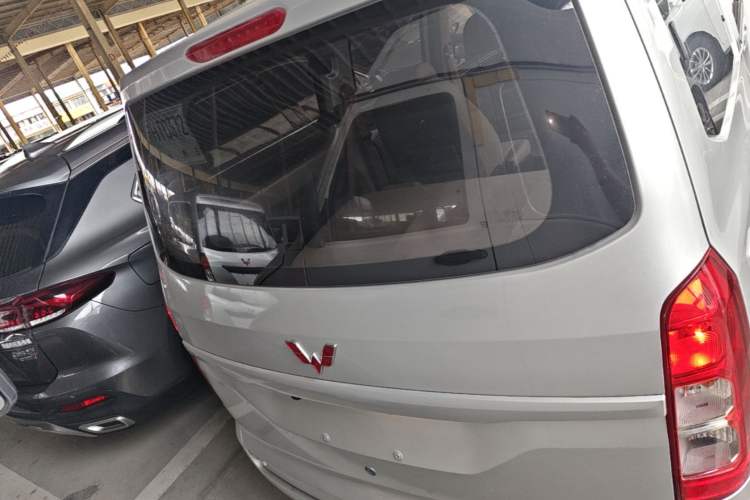 Used Wuling Hongguang V 2022 1.5L Enjoy Edition Electric-Powered LAR Rear
