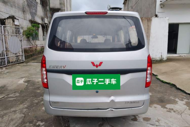 Used Wuling Hongguang V 2022 1.5L Jingqu Version Hydraulic Power Steering LAR Rear