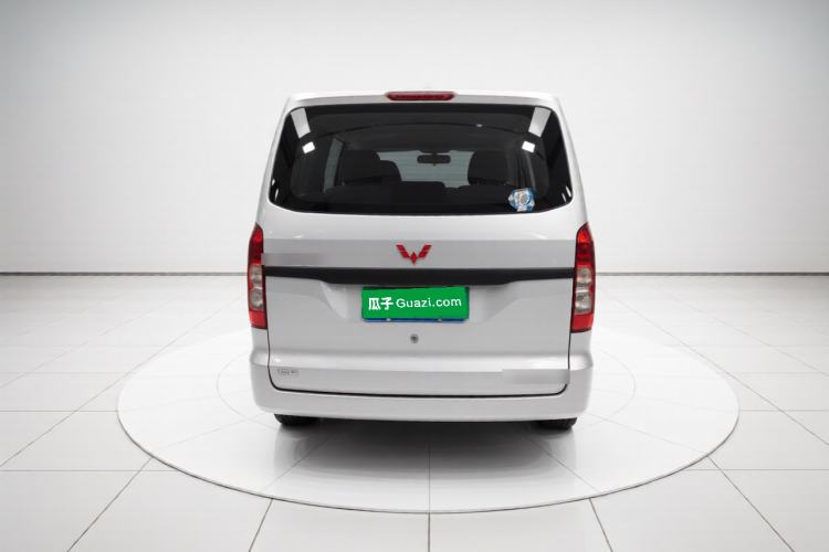 Used Wuling Hongguang V 2022 1.5L Jingqu Version Hydraulic Power Steering LAR Rear