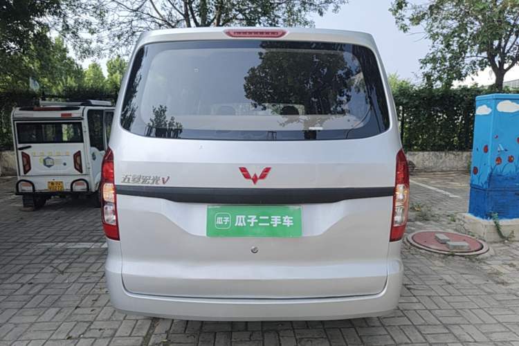 Used Wuling Hongguang V 2022 1.5L Jingqu Version Hydraulic Power Steering LAR Rear