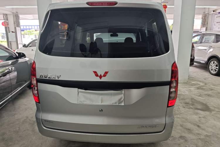 Used Wuling Hongguang V 2022 1.5L Jingqu Version Hydraulic Power Steering LAR Rear