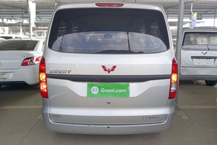 Used Wuling Hongguang V 2022 1.5L Jingqu Version Hydraulic Power Steering LAR Rear